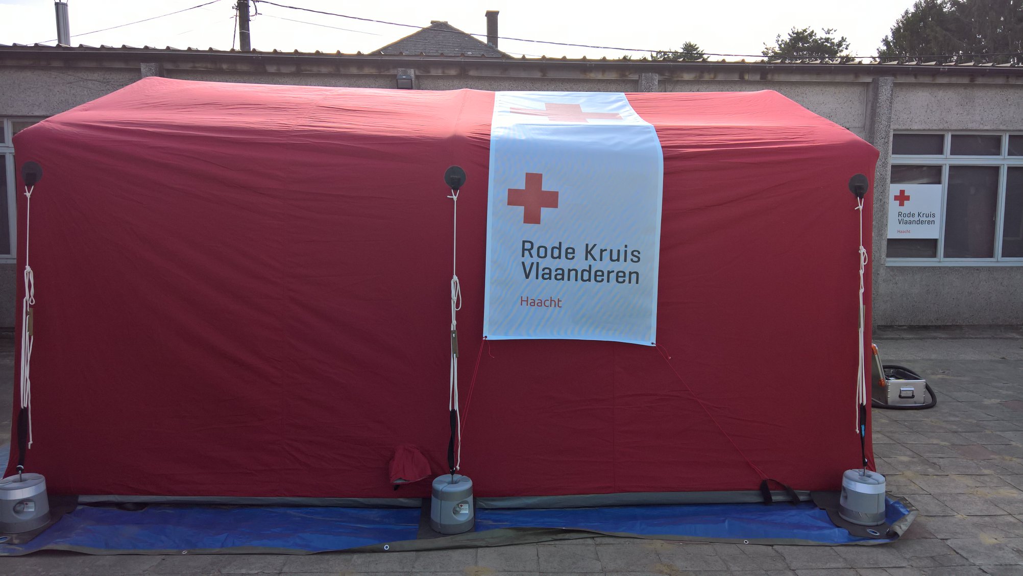 Opblasbaar tent "airshelter IX"