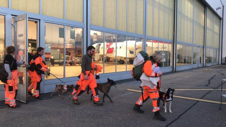Zwitserse en Italiaanse Rode Kruis schieten Albanese collega's te hulp